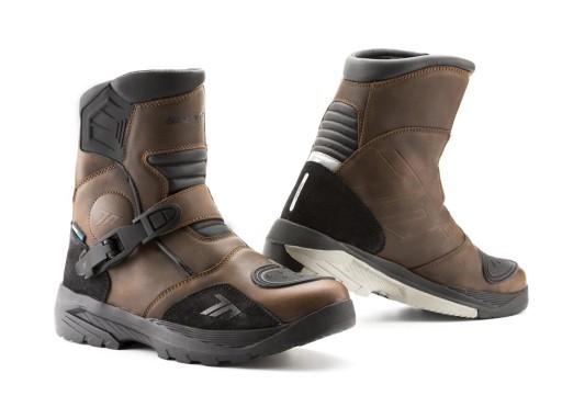 КОРОТКЕ ПОХІДНЕ ВЗУТТЯ SEVENTY DEGRESS, ШКІРЯНА МОДЕЛЬ SD-BA5 ADVENTURE 40
