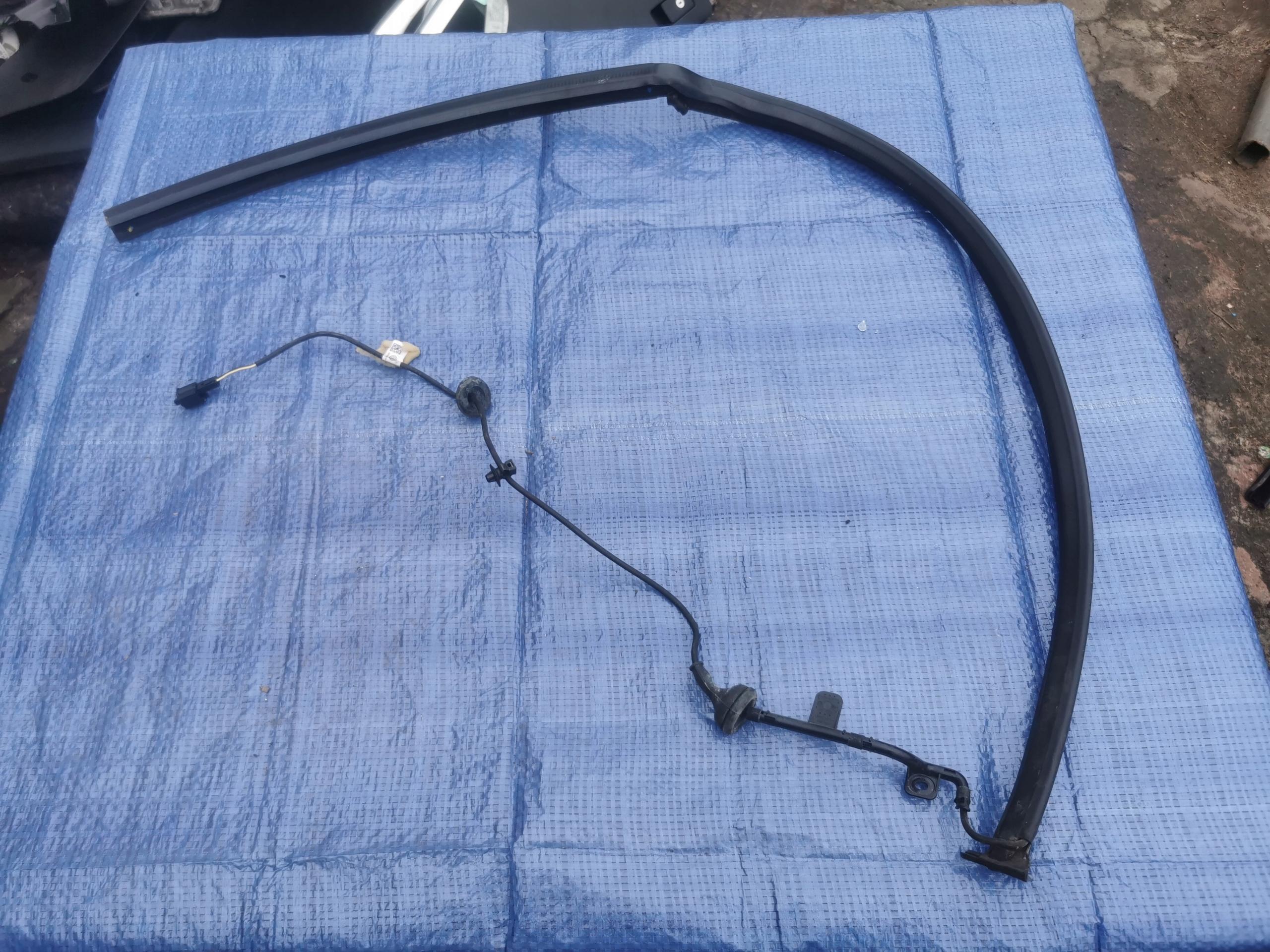 SHARAN 7N УПЛОТНЕНИЕ РАЗДВИЖНОЙ ДВЕРИ 7N0839717T