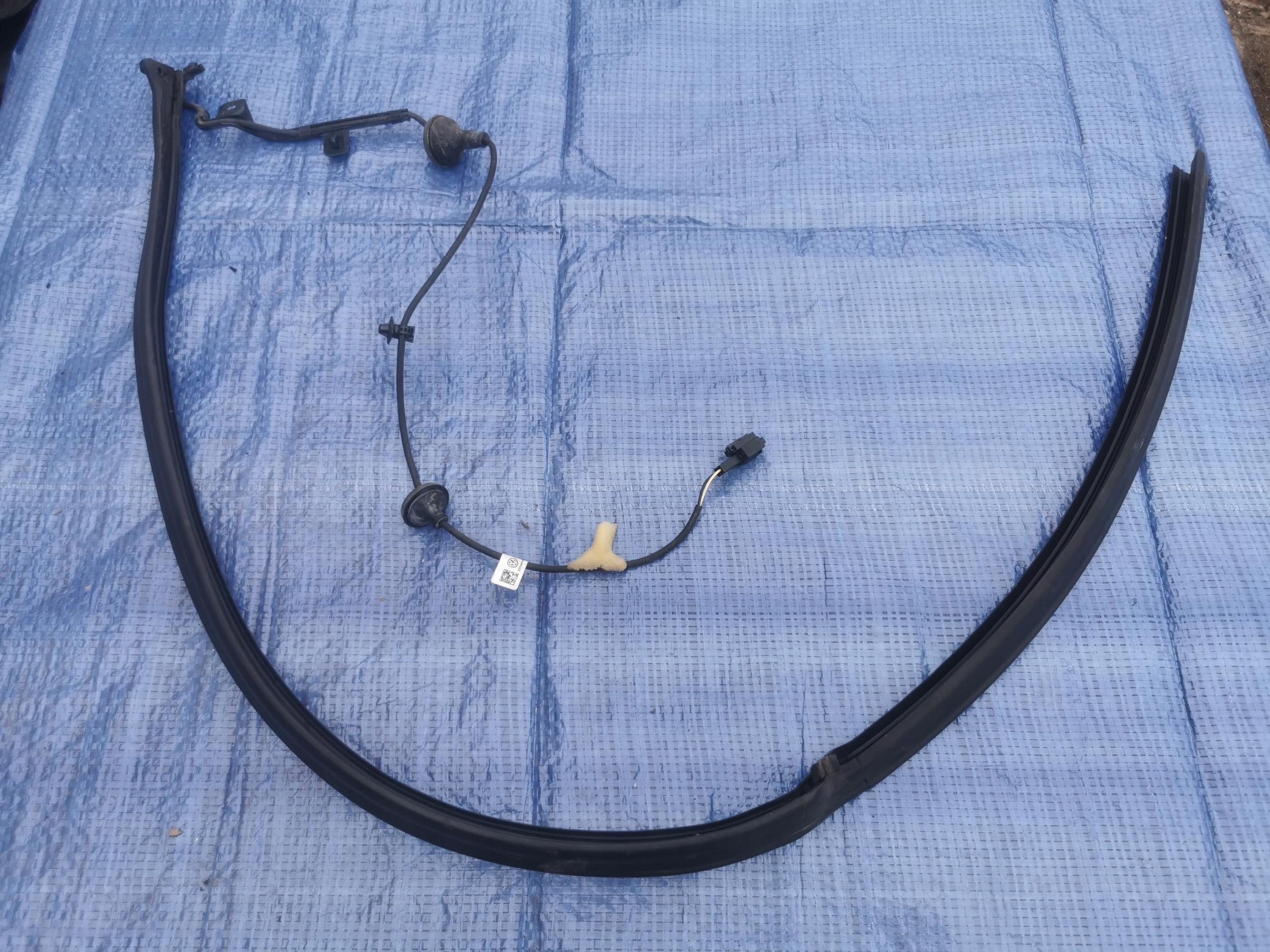 SHARAN 7N УПЛОТНЕНИЕ РАЗДВИЖНОЙ ДВЕРИ 7N0839718T