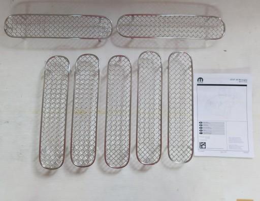 JEEP JK WRANGLER 82212200 GRATE GRATE NEW!