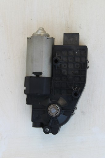 3M23777G - ПАНОРАМНА ШТОРКА ДАХУ МОТОР NISSAN QASHQAI