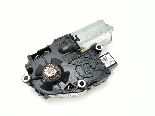 Двигун люка VOLVO C30 (2006-2010) 1736847A