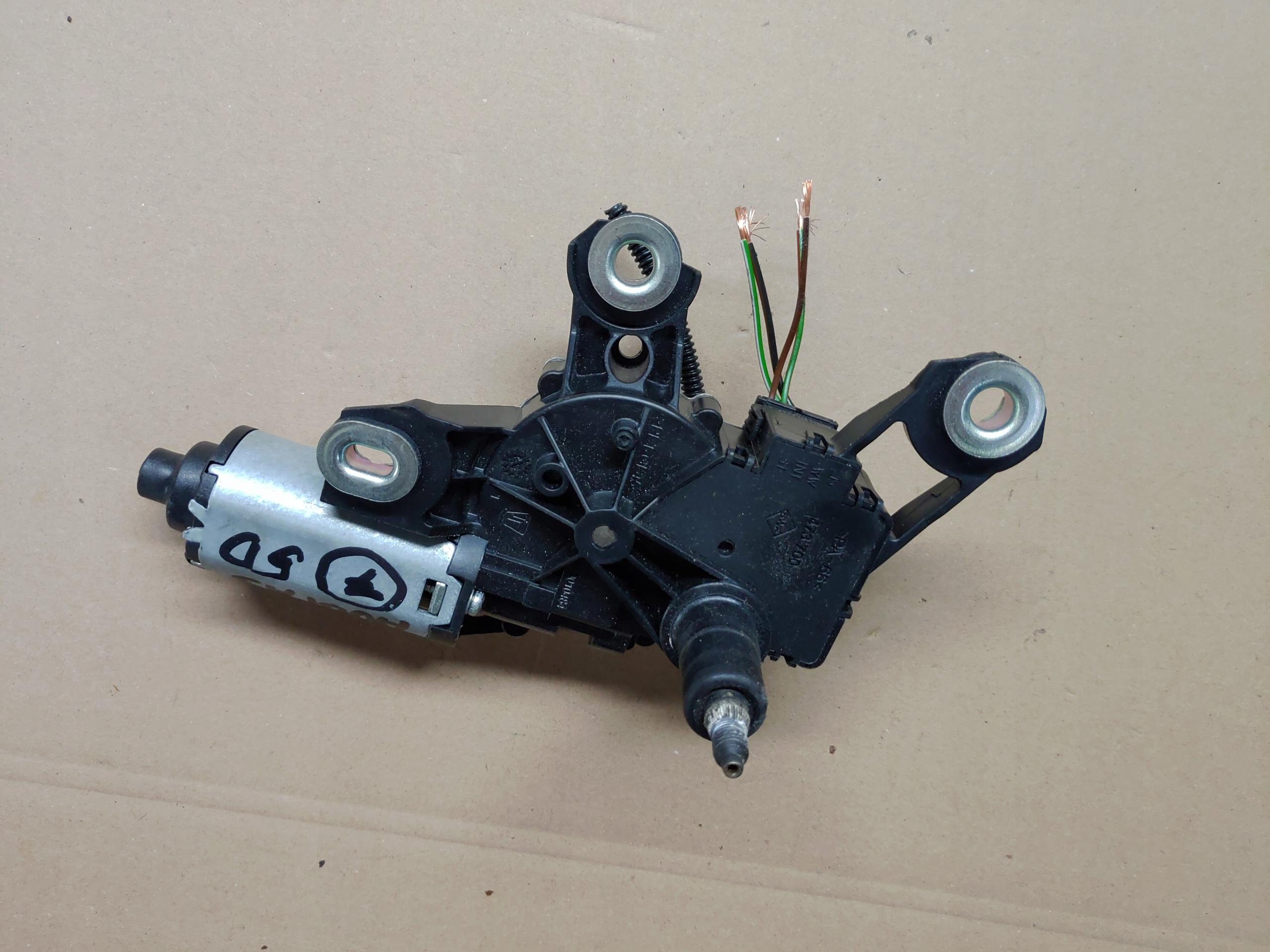 8R0955711C - Мотор стеклоочистителя Audi A3 8P LIFT 08-12