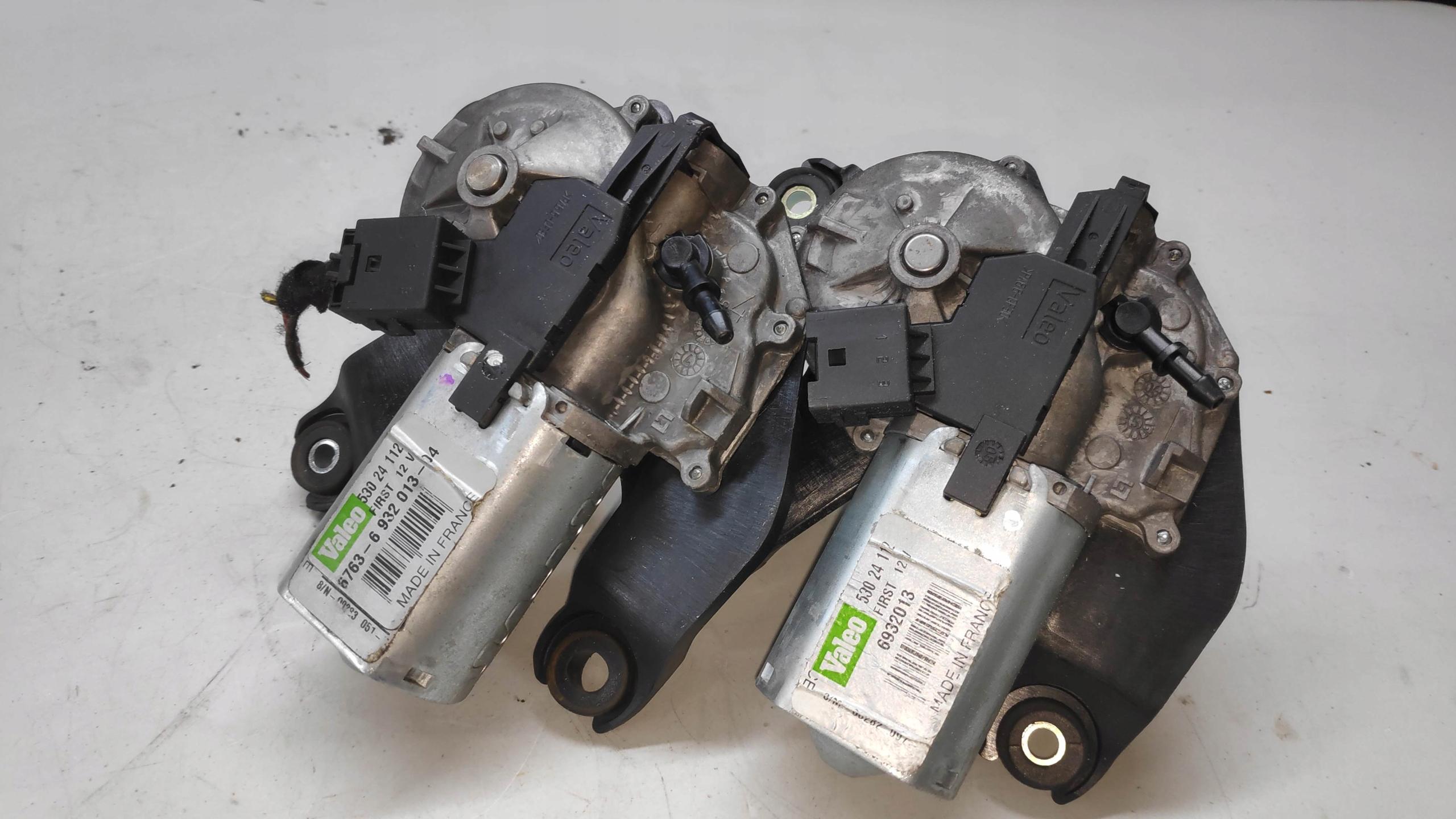 6932013 - Мотор стеклоочистителя заднего отсека MINI COOPER R50