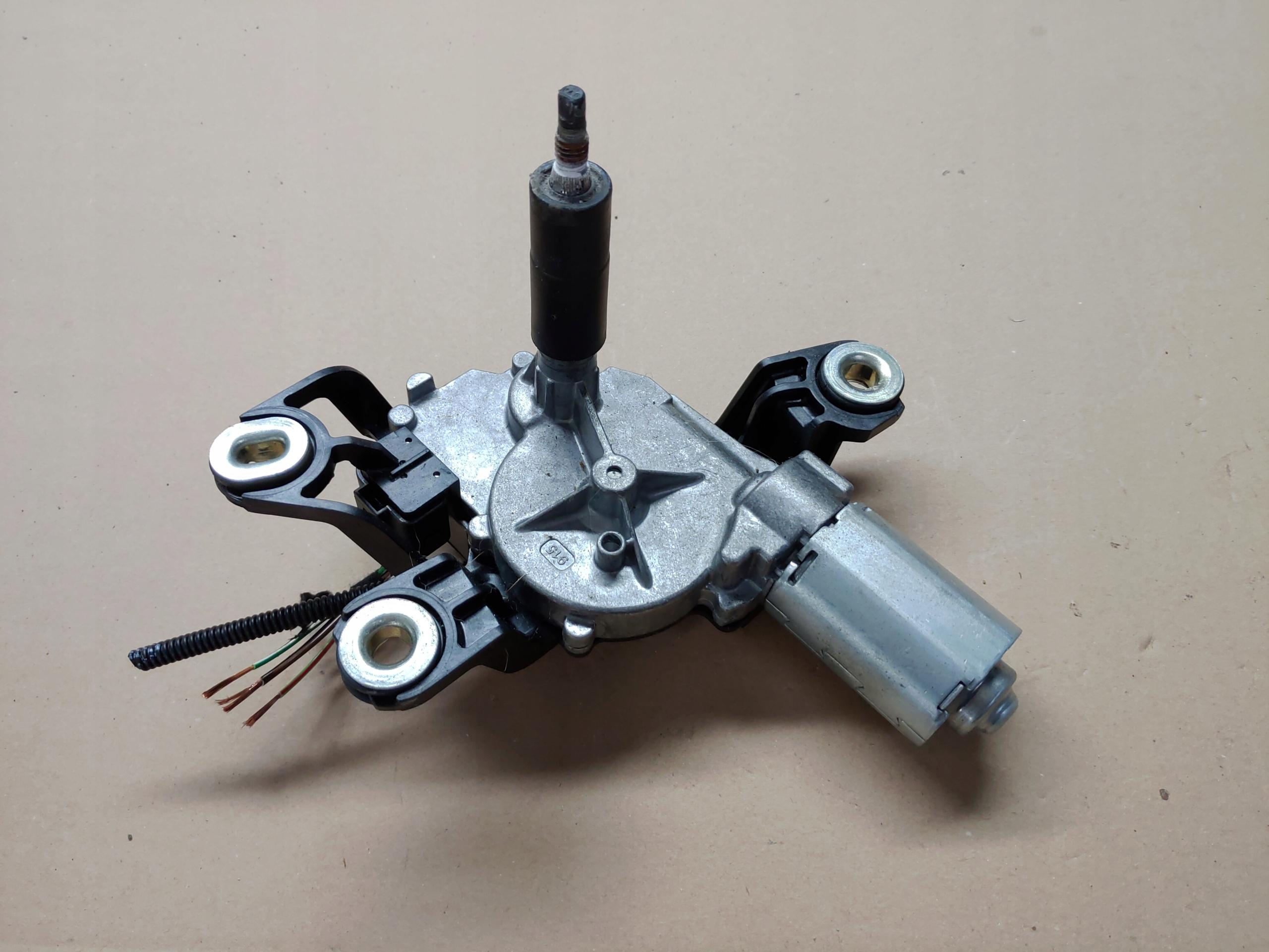 1K9955711B - МОТОР СТЕКЛООЧИСТИТЕЛЯ VW GOLF VI УНИВЕРСАЛ 8-13