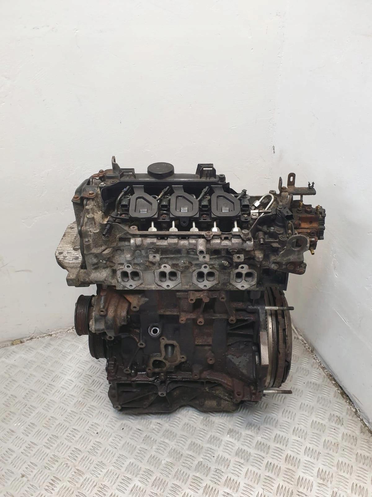 228 000 - Двигун RENAULT MASTER III MOVANO 2.3 DCI M9T B670