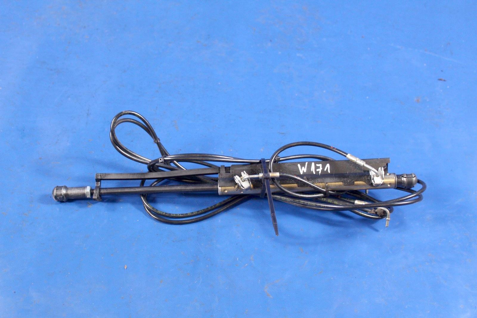 SILDACHR1714042 - Привід люка даху правий MERCEDES SLK R171 40 42