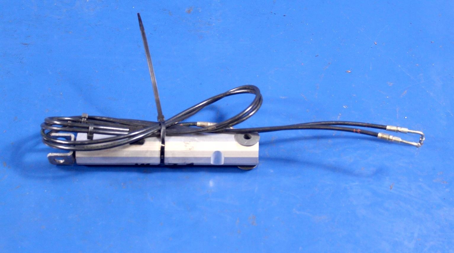 SILDACHR1713133 - Привід даху лівий MERCEDES SLK R171 W171 31 33