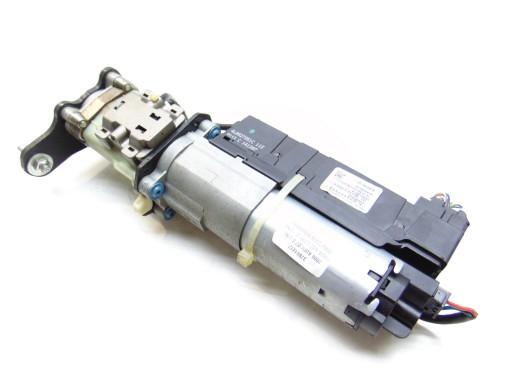 Привод подъемного механизма левой заслонки AUDI Q7 4L 4L0827851C