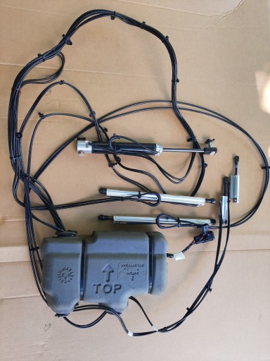 ГІДРАВЛІЧНИЙ ЦИЛІНДР ДАХУ RENAULT MEGANE III CC