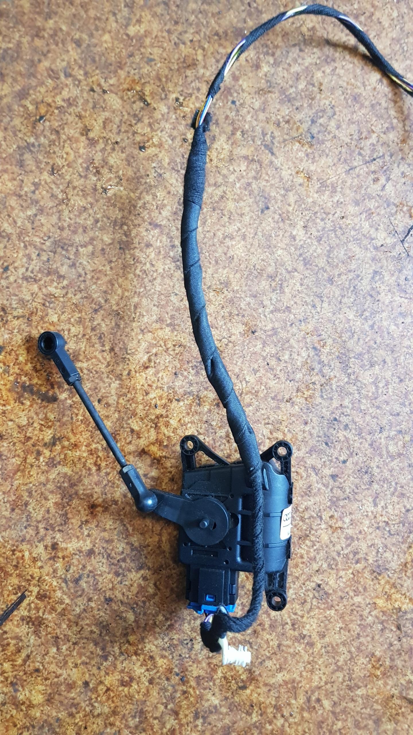 ПРИВІД ЗАКРИЛКІВ ДАХУ AUDI TT 8J CABRIO 8J0959311A