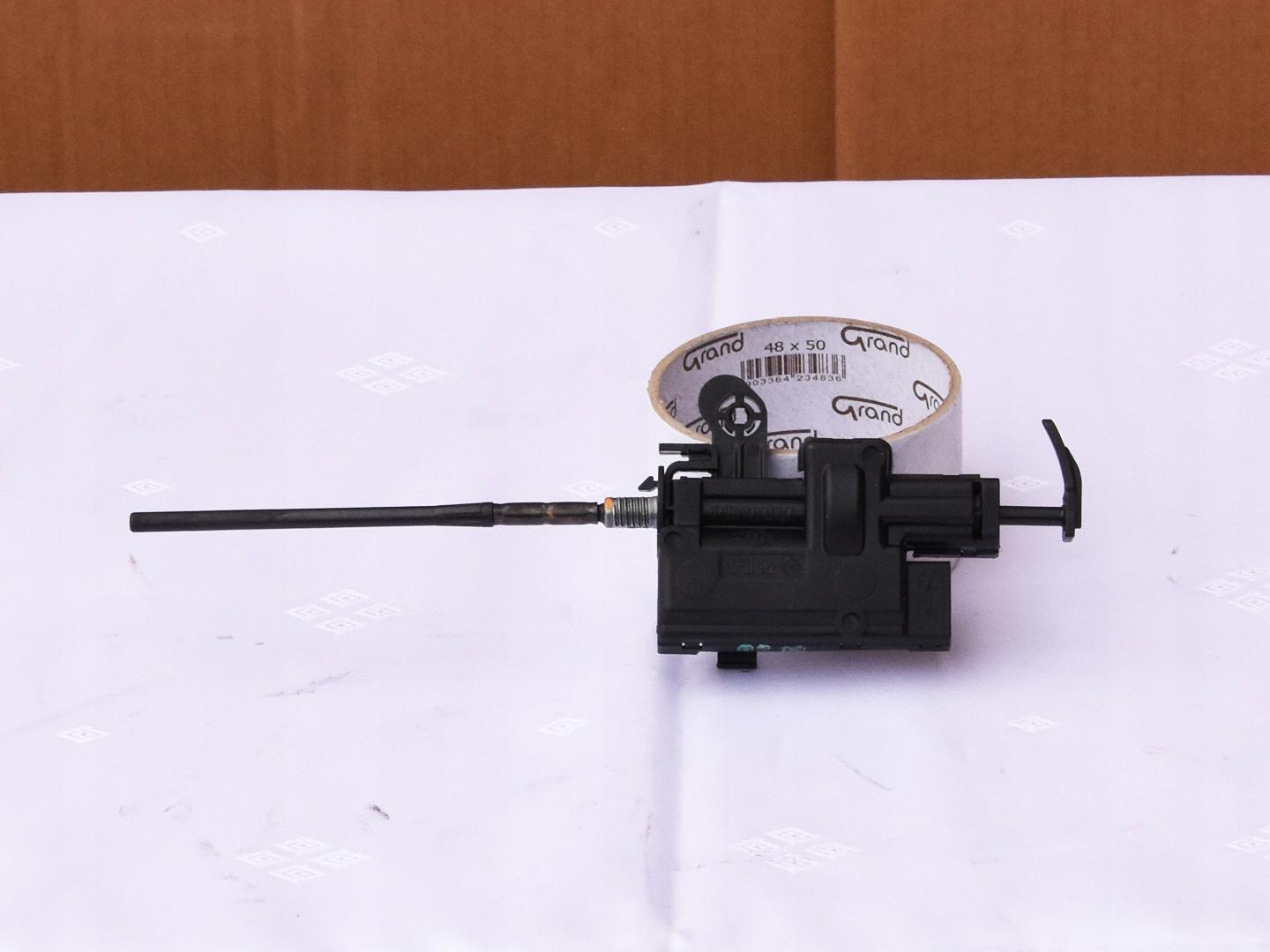 8200319000 - Цилиндр крышки топливного бака SCENIC 1.4 10R EU