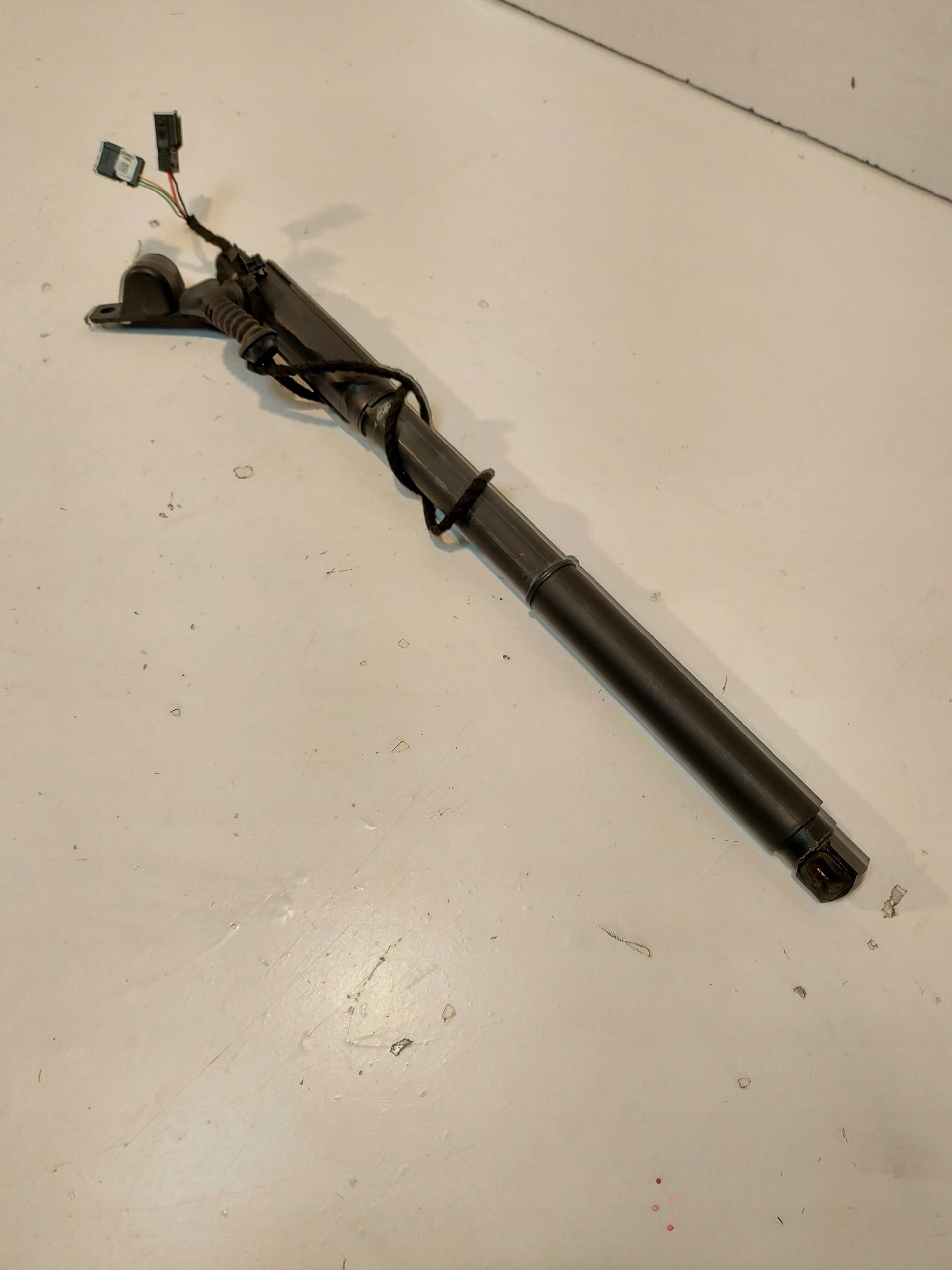 Привод крышки багажника л BMW X5 E70 7172059