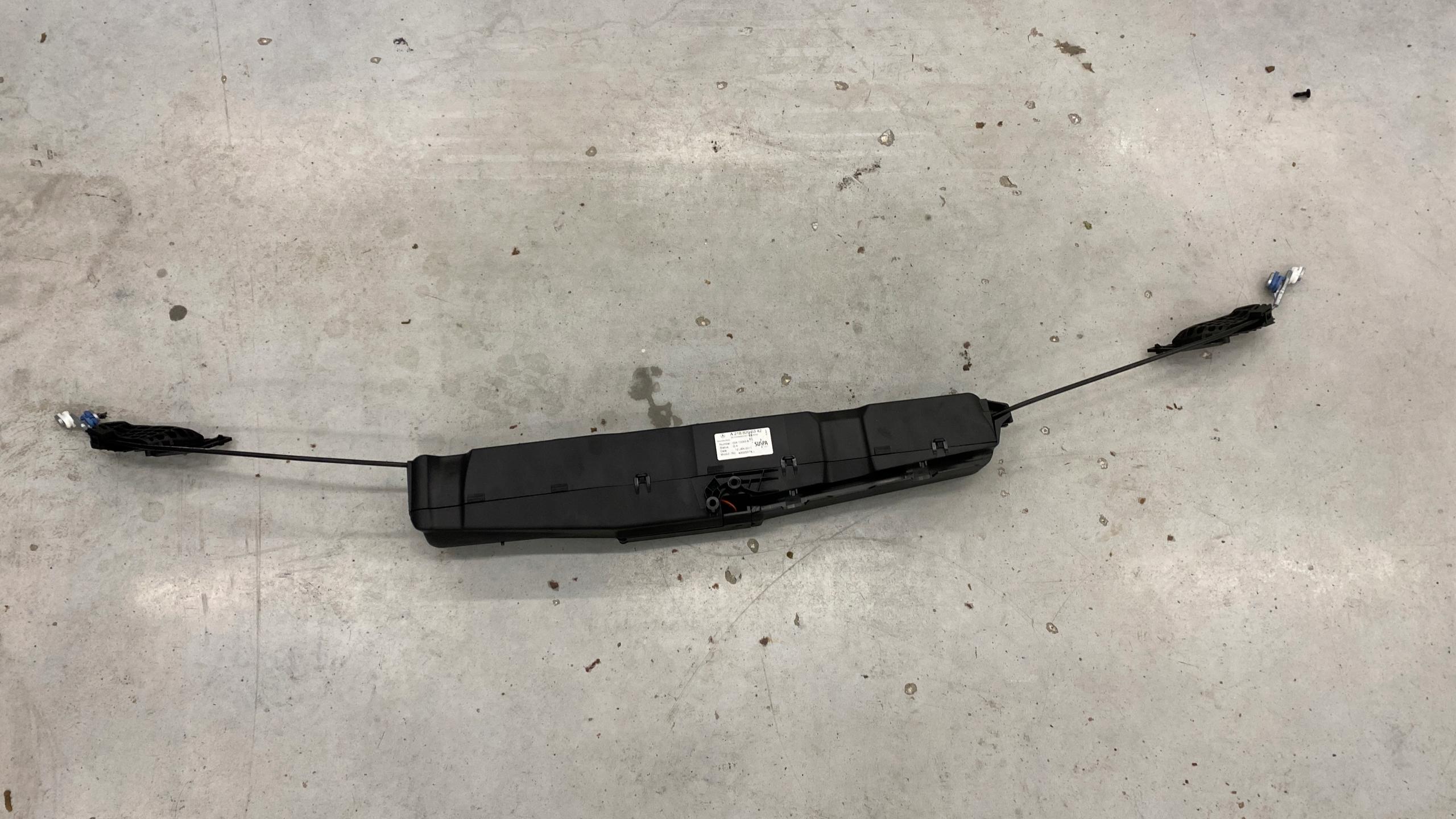 2188200342 - Привод багажника MERCEDES CLS W218