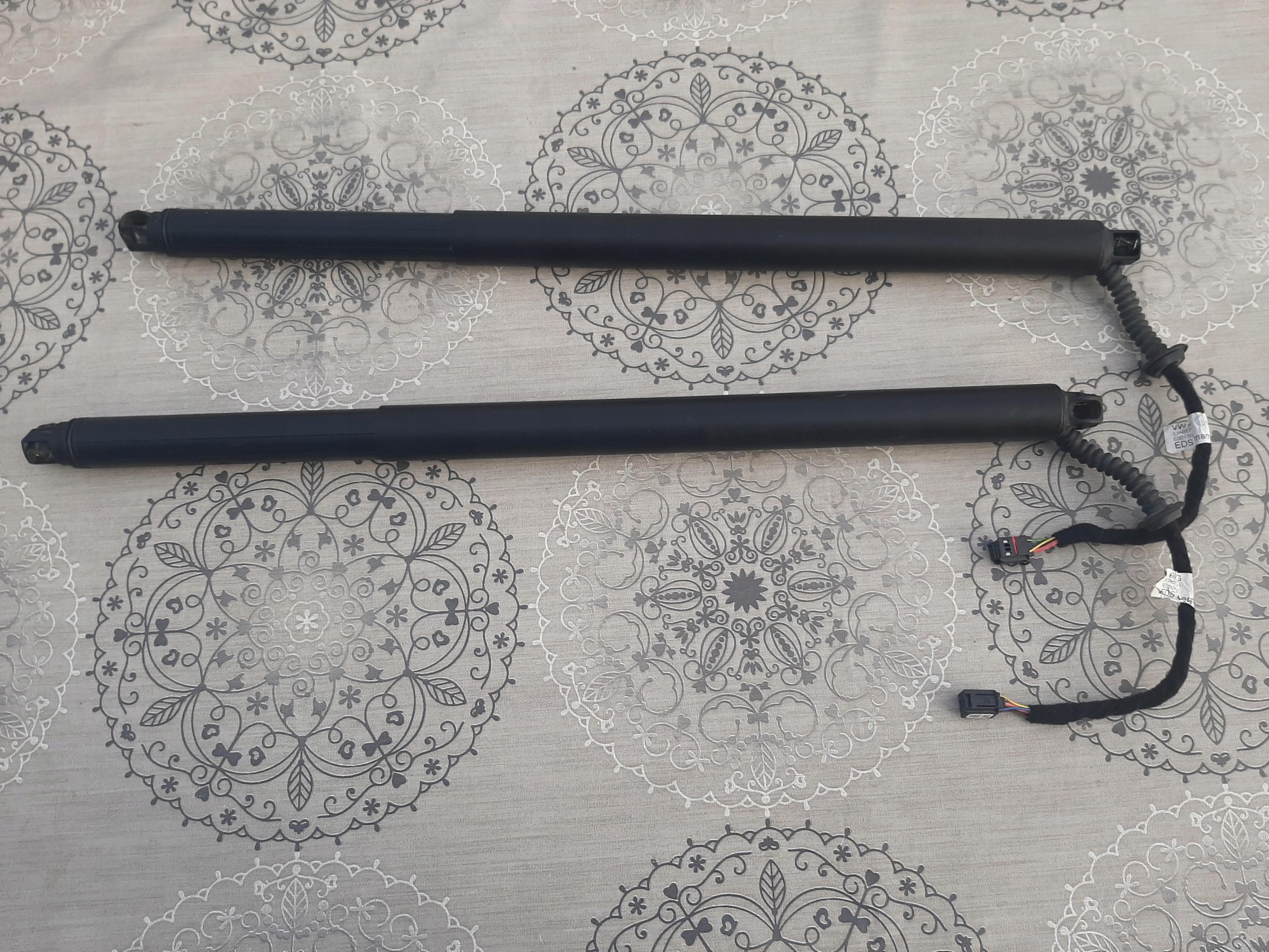 57A827851A - ПРИВІД ЗАКРИЛКА ЗАДНЯ SKODA KAROQ SEAT ATECA