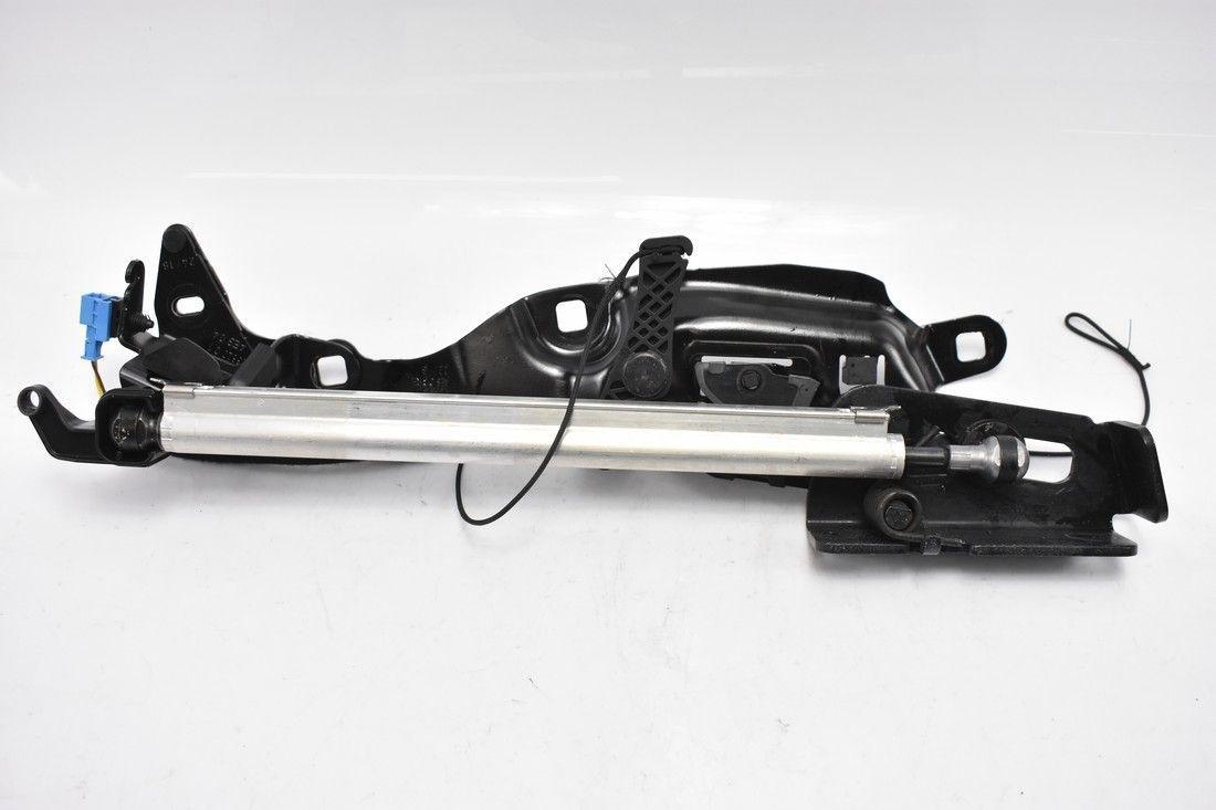 A2057502000 - Привід петлі даху правий MERCEDES W205 кабріолет