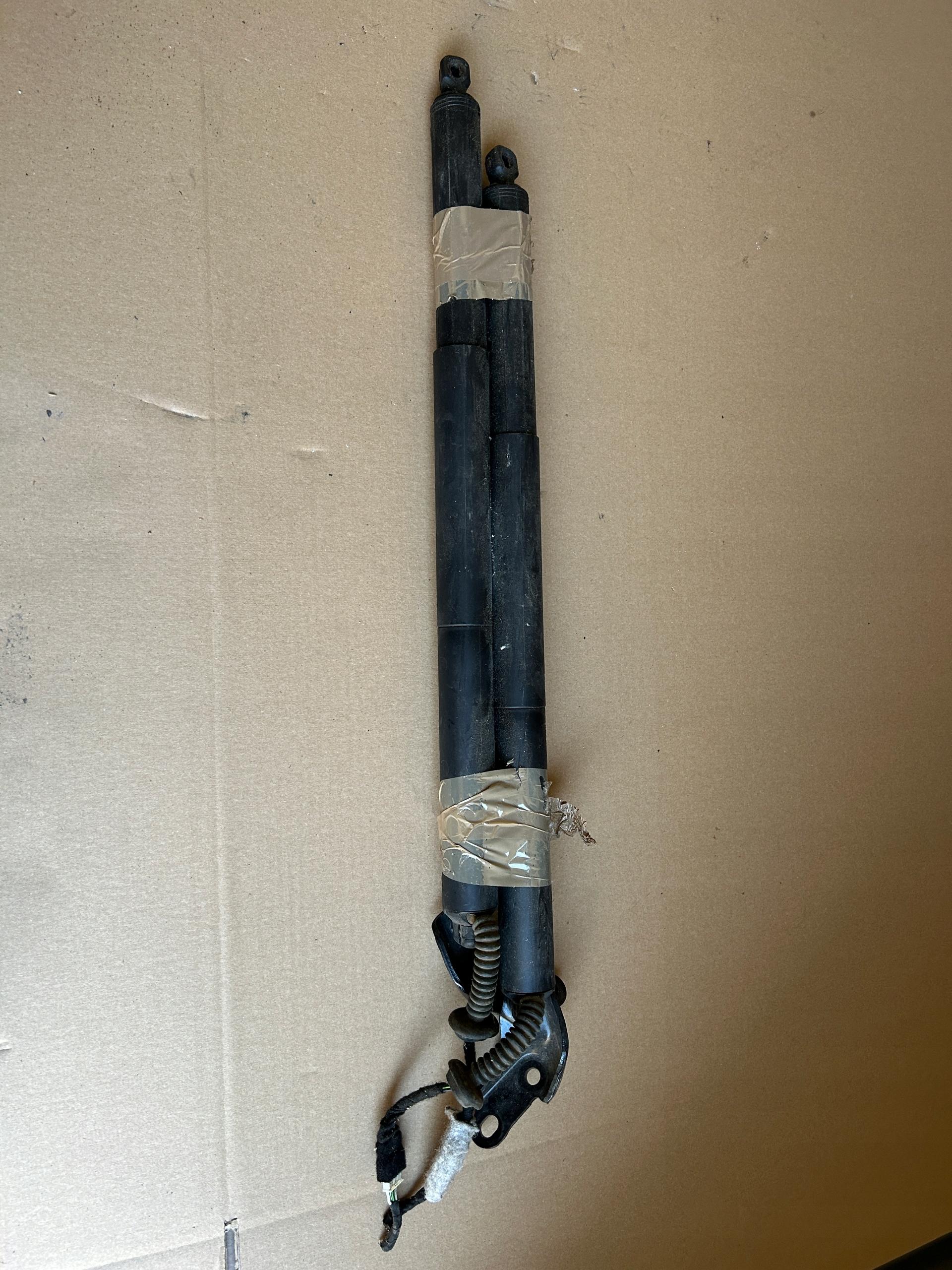 Приводы телескопические заслонки BMW F45 7348523