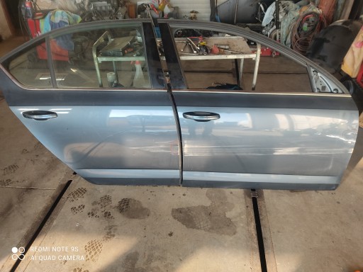 SKODA OCTAVIA 3 ДВ. ПРАВА ПЕРЕДНЯ І ЗАДНЯ CZ-WA