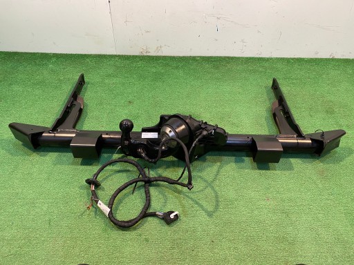 SKODA ENYAQ 5LA БУКСИРУВАЛЬНИЙ ГАК 5LG803881C