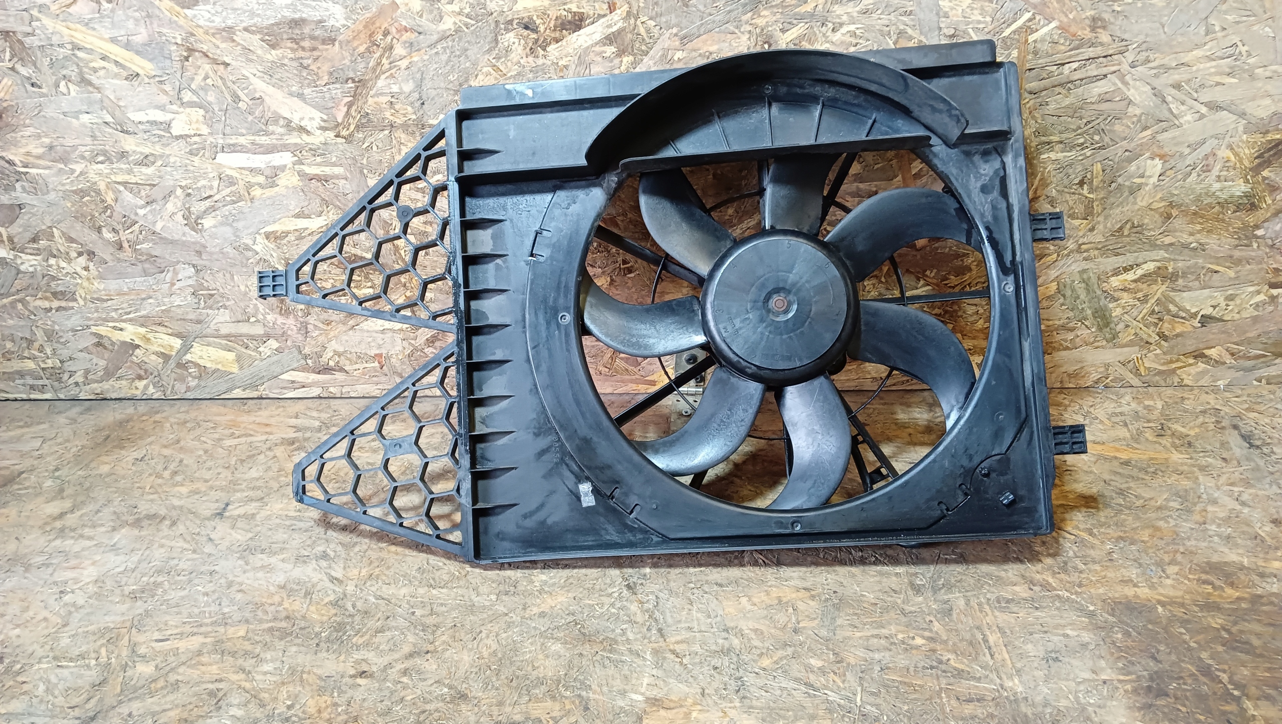 6R0121217A 6R0121207 - SKODA FABIA III ВЕНТИЛЯТОР РАДІАТОРА 6R0959455E