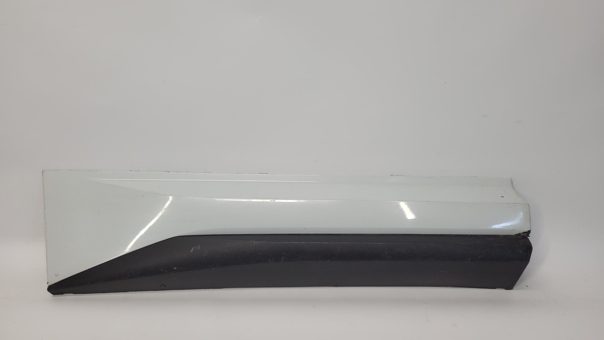 SKODA KODIAQ VRS МОЛДИНГ ПРАВОЇ ЗАДНЬОЇ ДВЕРІ