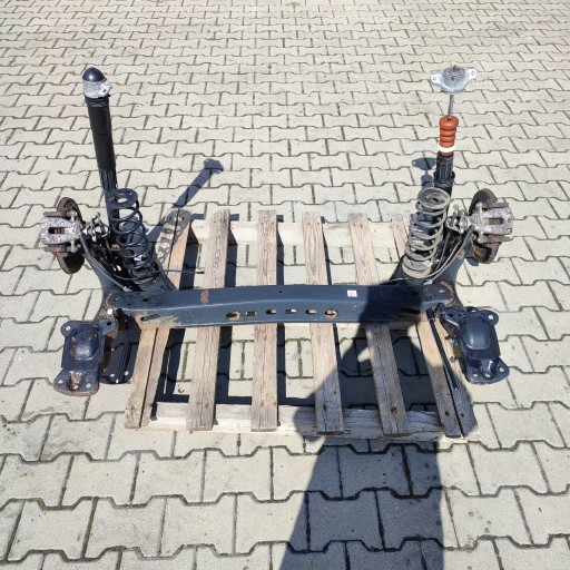 Skoda octavia iii задня підвіска 5q0501115