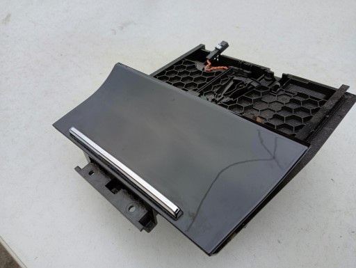 3V0035502 - SKODA OCTAVIA III SUPERB III ЗАРЯДНИЙ ПРИСТРІЙ КОРОБКА ДЛЯ ЗБЕРІГАННЯ 5E0035502 3V2863071