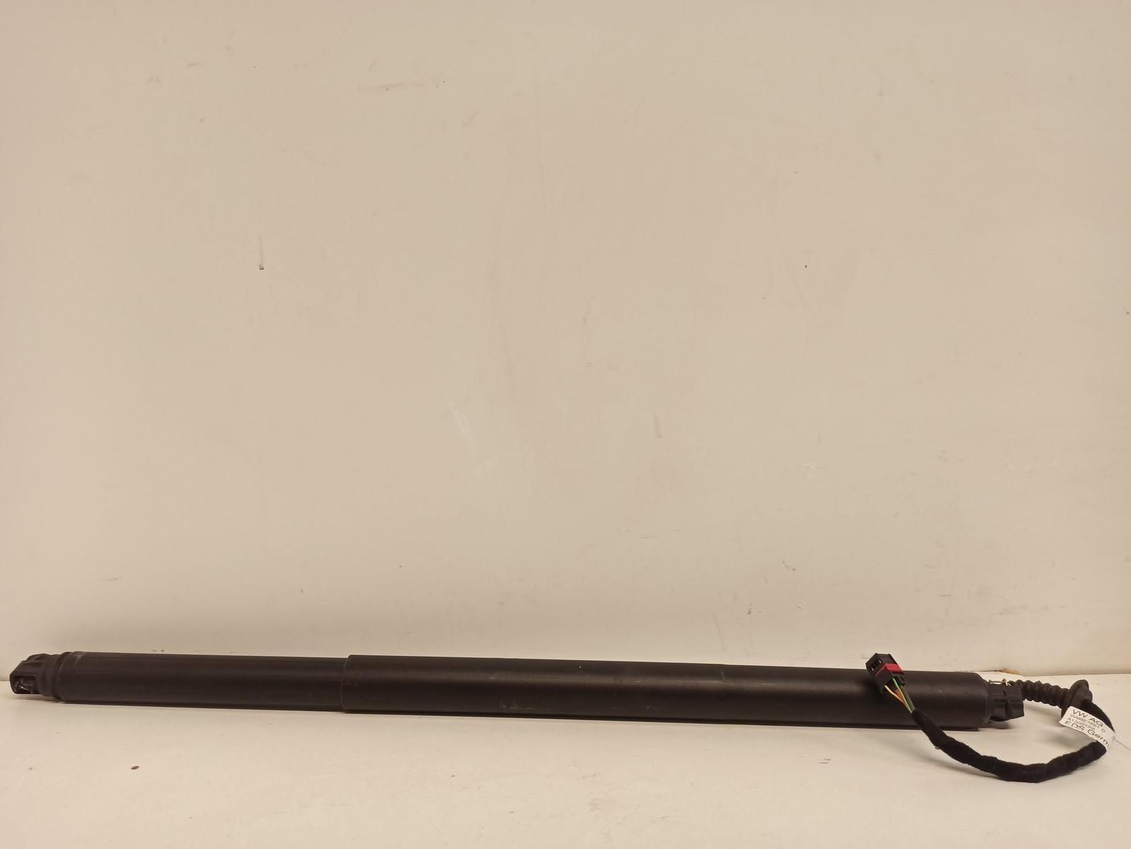 SKODA SUPERB 3 ПРИВІД ЗАСЛІНКИ ЗАДНІЙ 3V9827851D УНІВЕРСАЛ