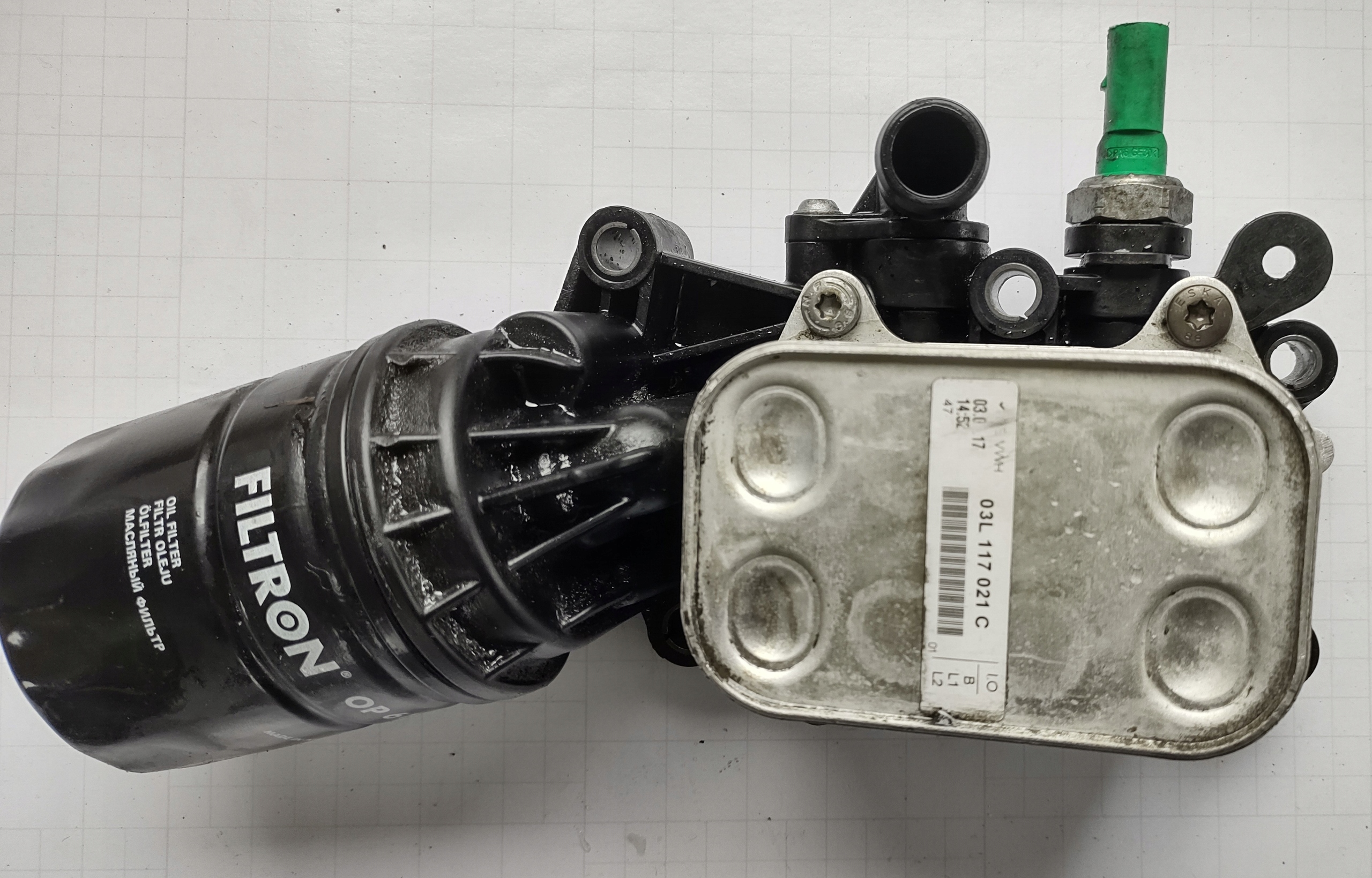 SKODA VWОСНОВНОЙ МАСЛЯНЫЙ ФИЛЬТР 04B115389B 03L117021