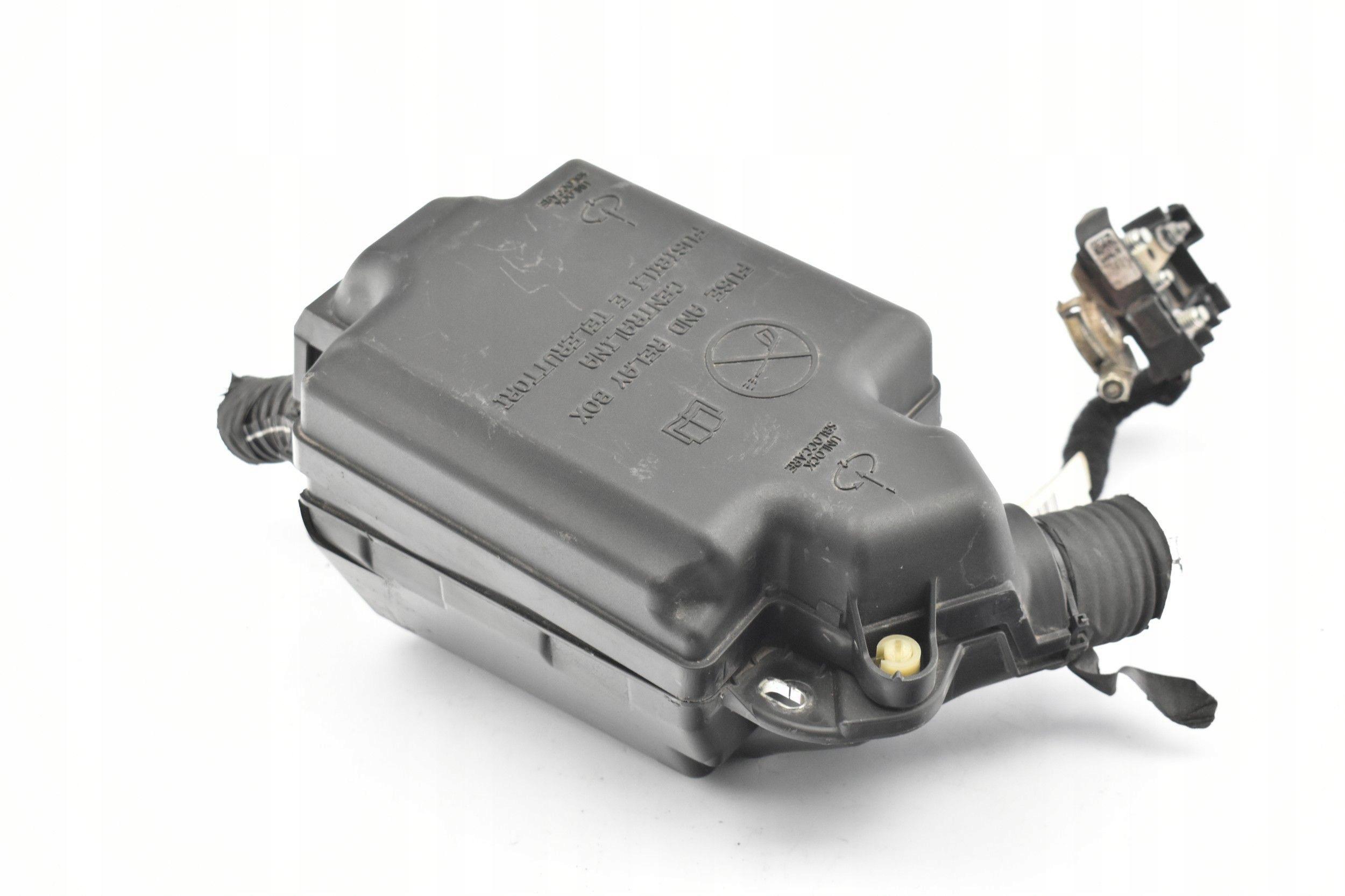 БЛОК ЗАПОБІЖНИКІВ 51890355 FIAT 500L TIPO II