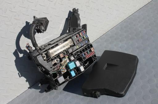 82111-05F81 - Блок запобіжників AVENSIS III T27 1.8 09-15