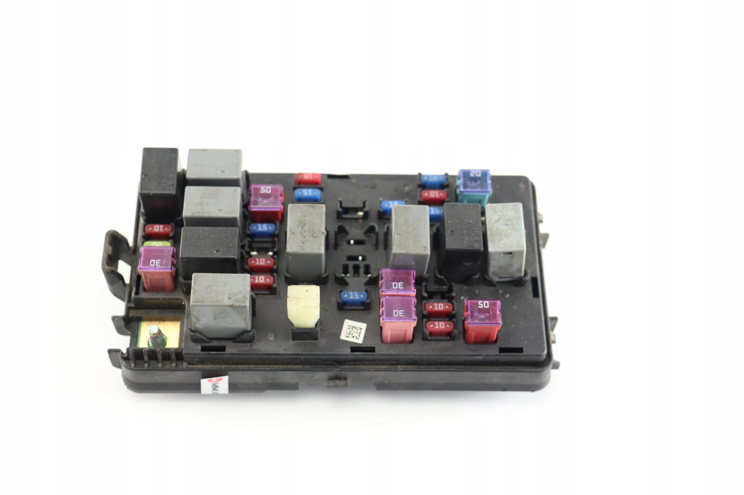 Блок предохранителей AVEO II T250 96867123