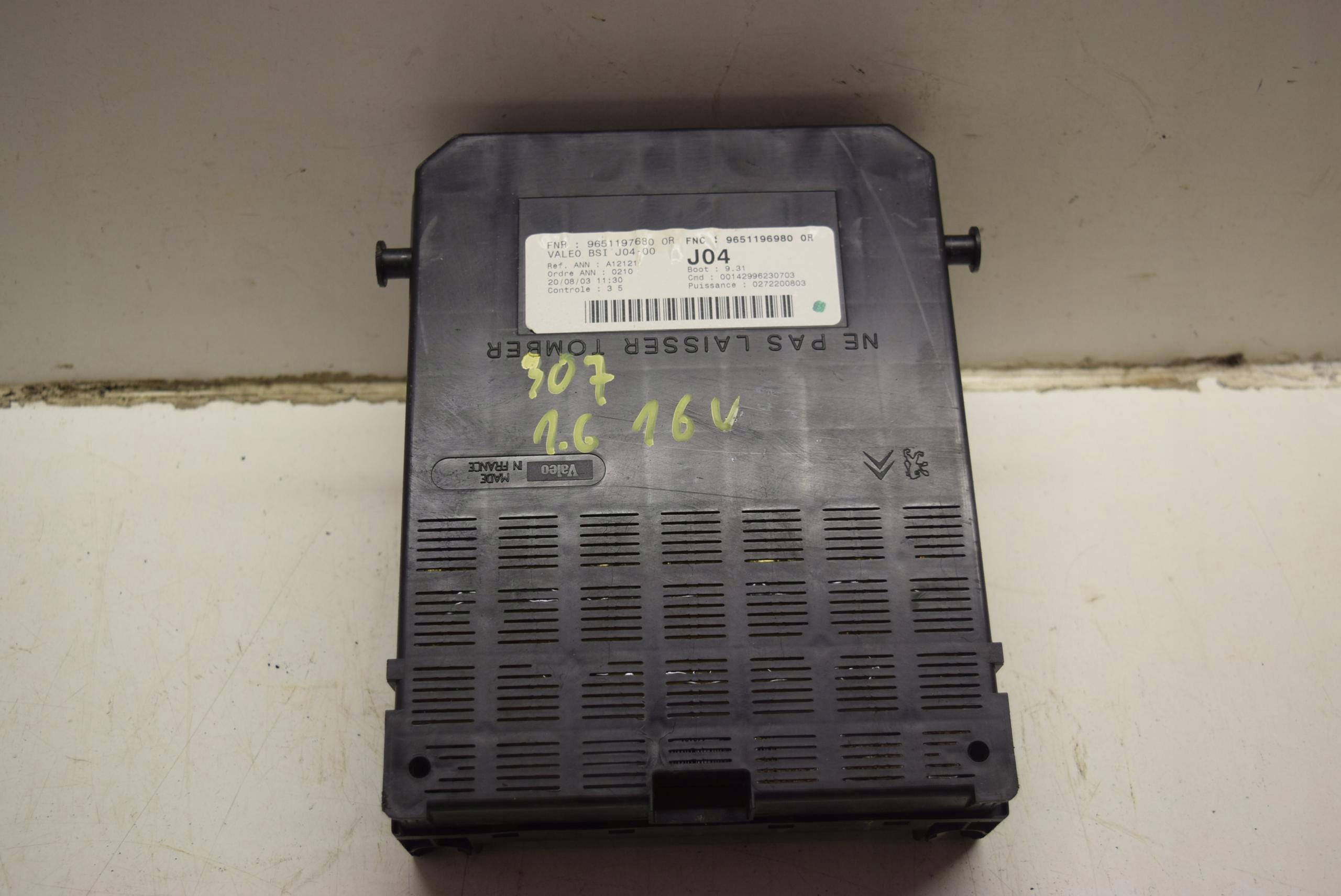 БЛОК ЗАПОБІЖНИКІВ BSI 307 1.6 16V