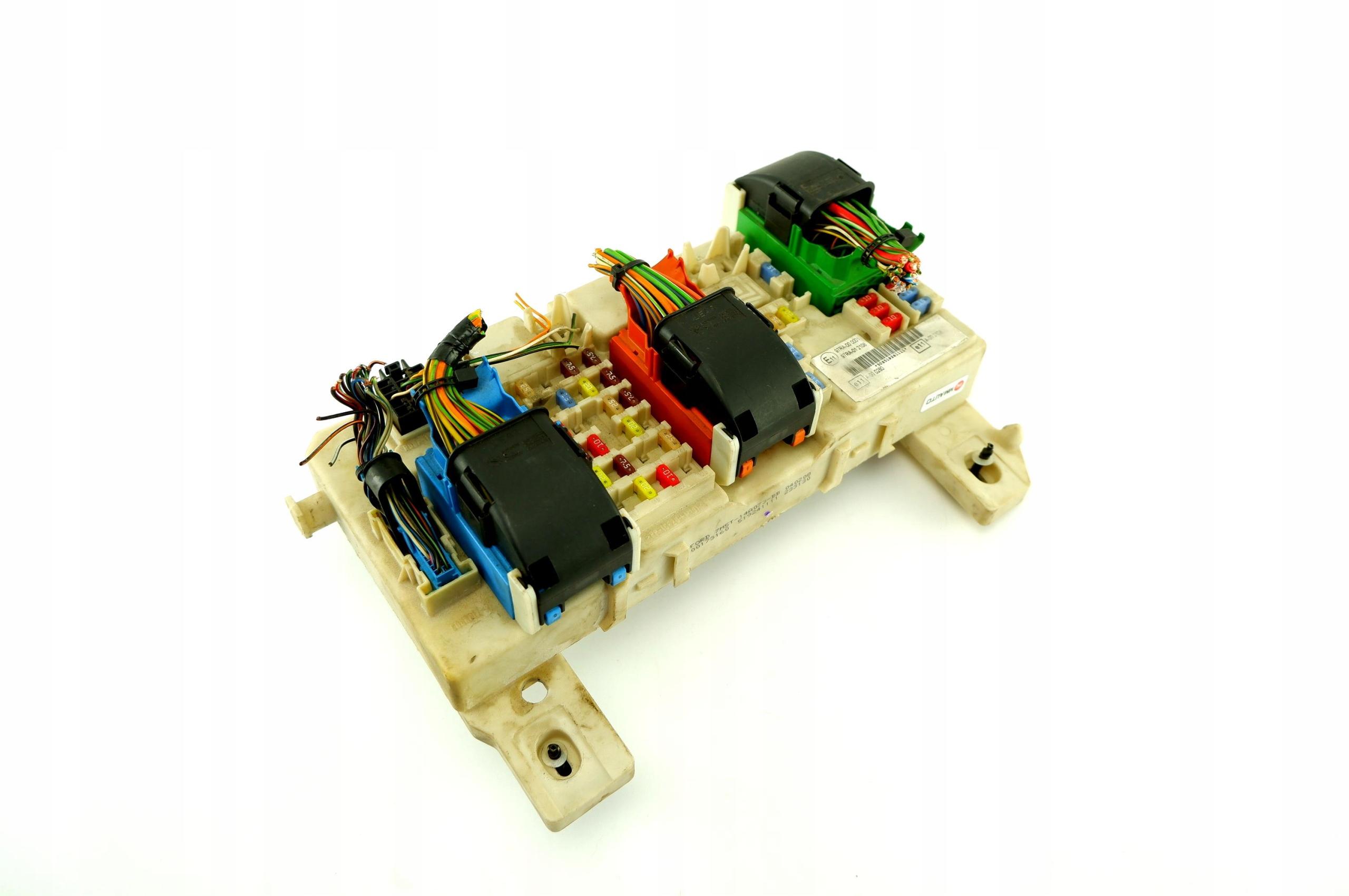 7M5T-14A073-BB - БЛОК ПРЕДОХРАНИТЕЛЕЙ BSI FOCUS MK2 7M5T14A073BB