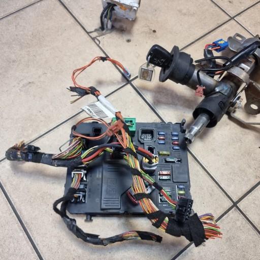 БЛОК ЗАПОБІЖНИКІВ BSI PEUGEOT 206 8657999780