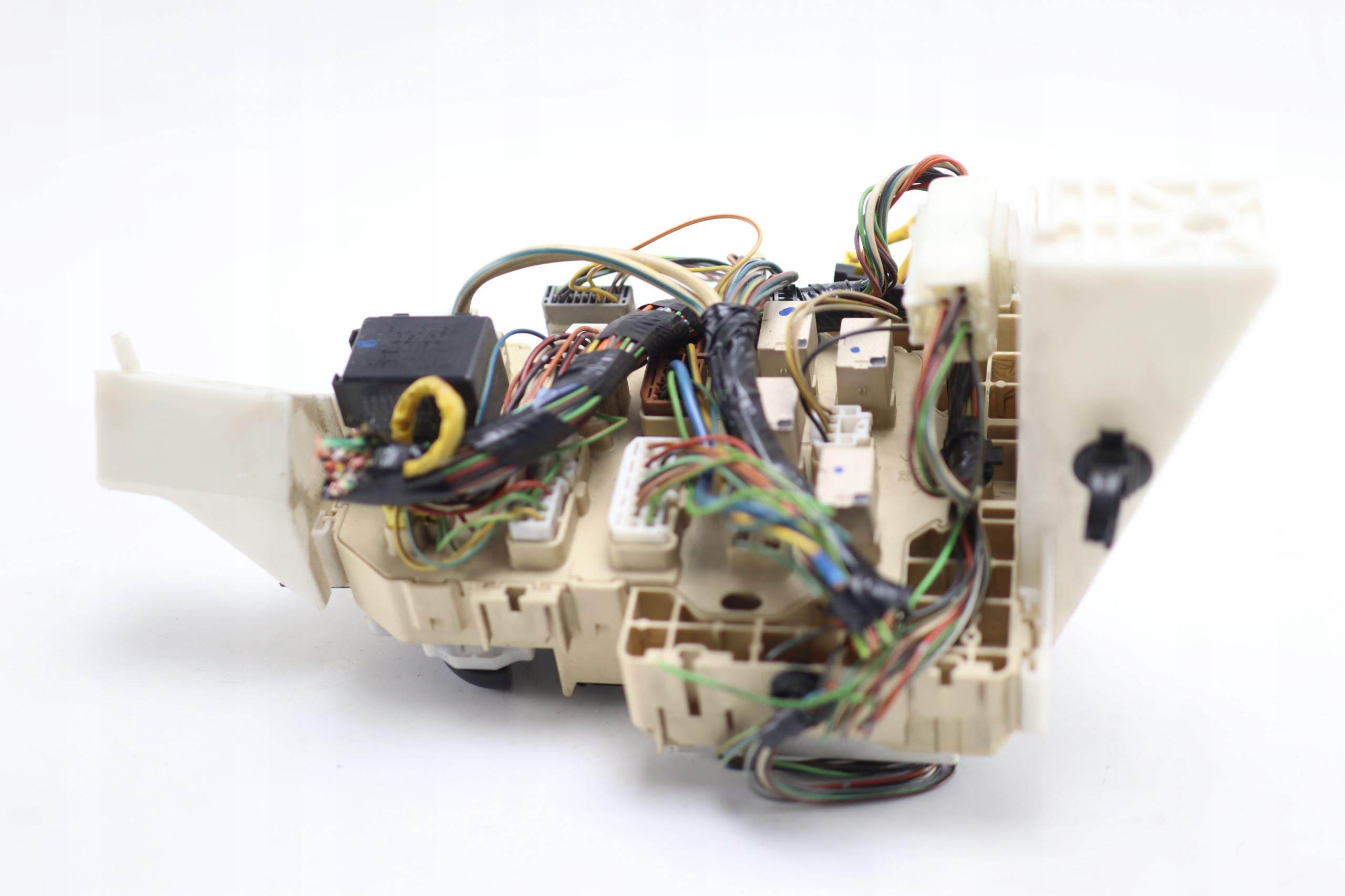 БЛОК ПРЕДОХРАНИТЕЛЕЙ BSI SUZUKI SX-4 36770-79J41