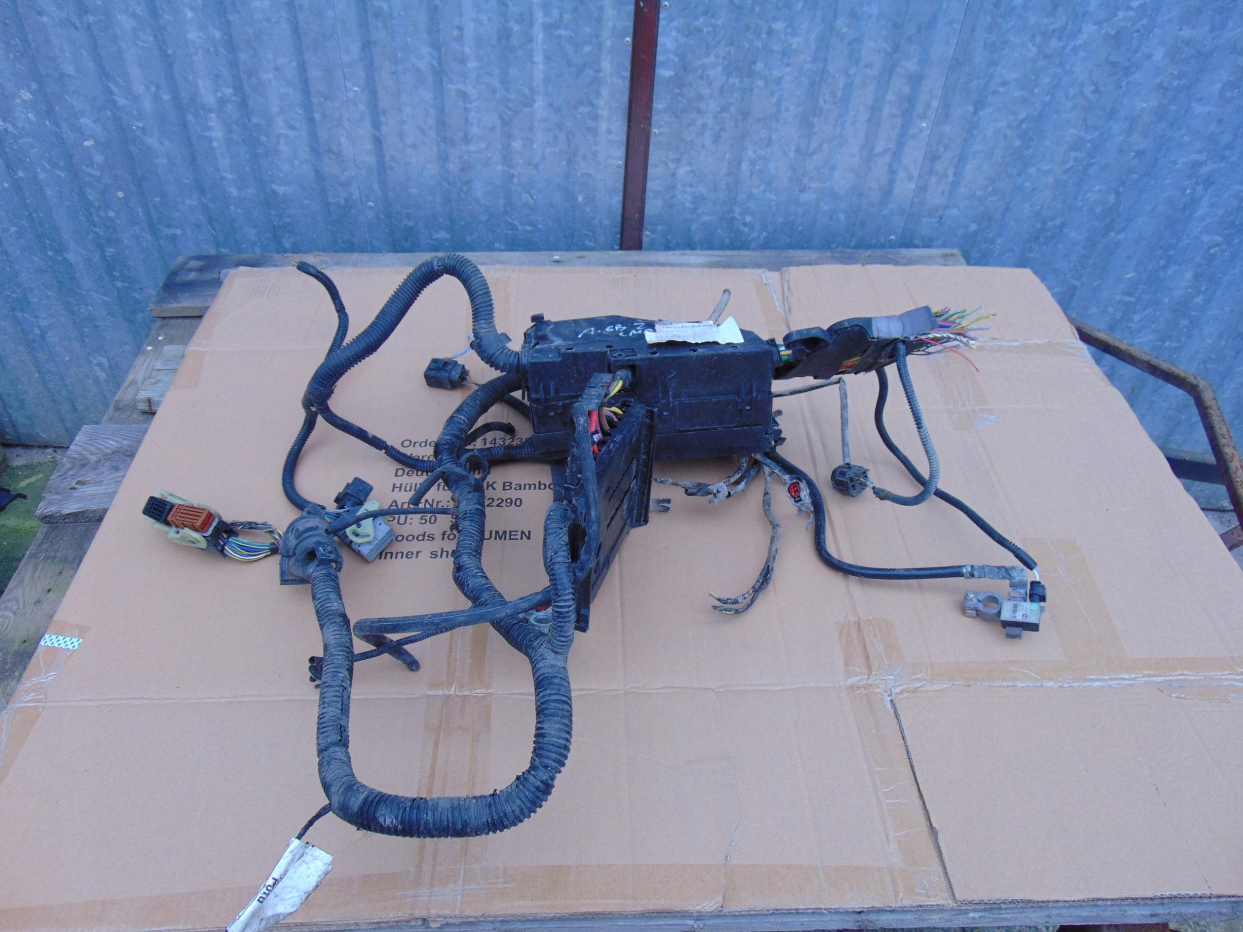 БЛОК ЗАПОБІЖНИКІВ FOCUS MK3 C-MAX MK2 1.6 B