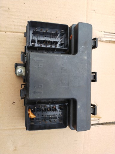 БЛОК ПРЕДОХРАНИТЕЛЕЙ FORD F2GT-14A067-EC