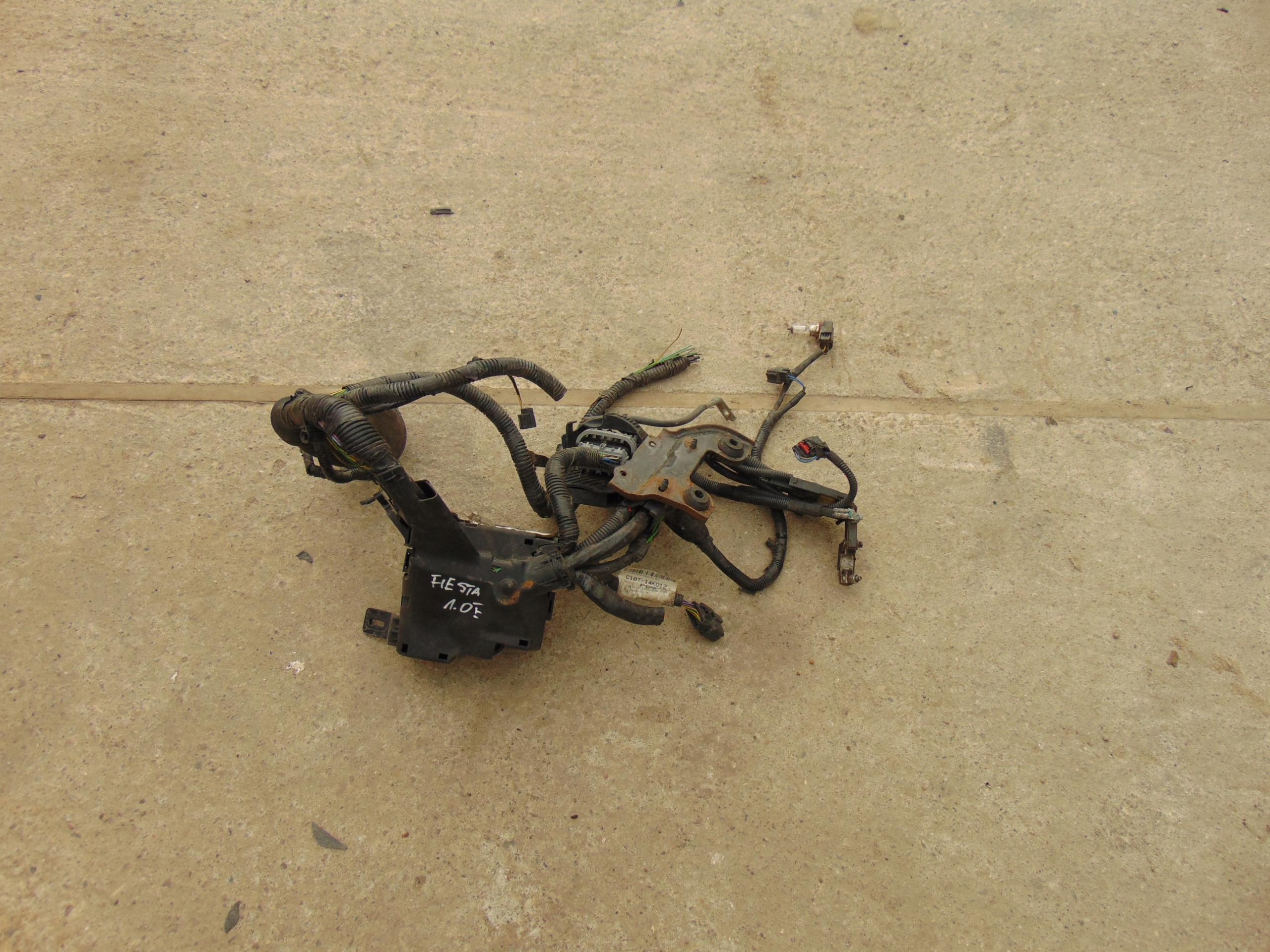 БЛОК ПРЕДОХРАНИТЕЛЕЙ FORD FIESTA 1.0 ECOBOOST