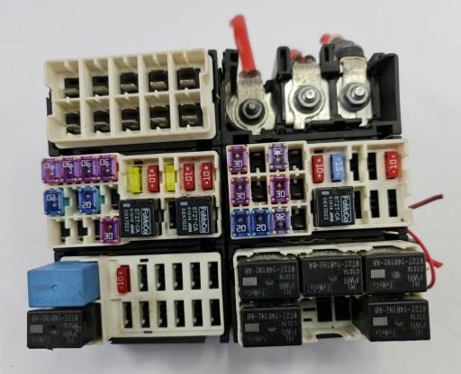 Блок запобіжників ford mustang vi