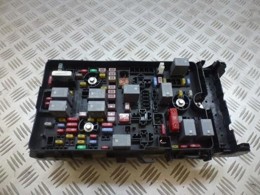 БЛОК ЗАПОБІЖНИКІВ JEEP CHEROKEE KL 68264536AD