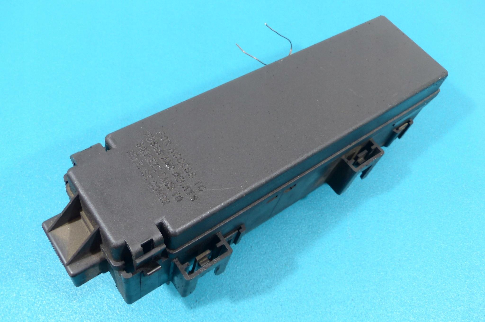 56047831AF - БЛОК ПРЕДОХРАНИТЕЛЕЙ JEEP GRAND CHEROKEE WK