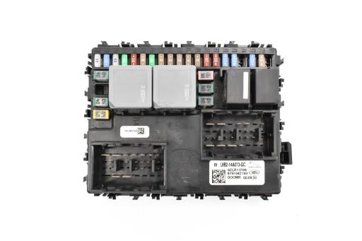 Блок предохранителей l8b2-14a073-gc land rover defender l663 2020-