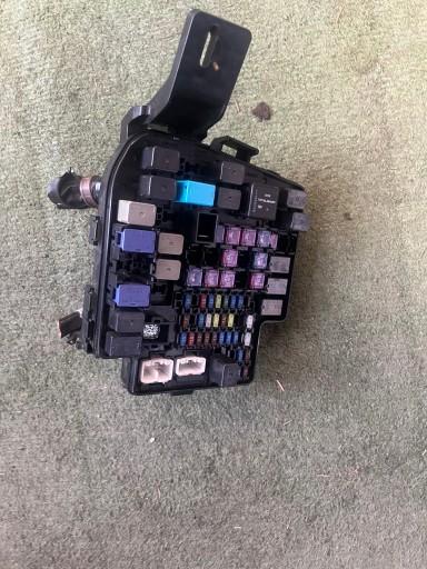 255613 - БЛОК ПРЕДОХРАНИТЕЛЕЙ MAZDA CX3 CX-3 D09W86765