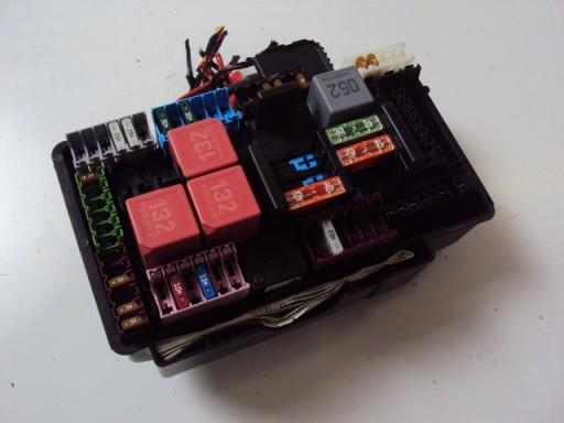 A2059068501 - Блок запобіжників mercedes c-class w205 2.0tb