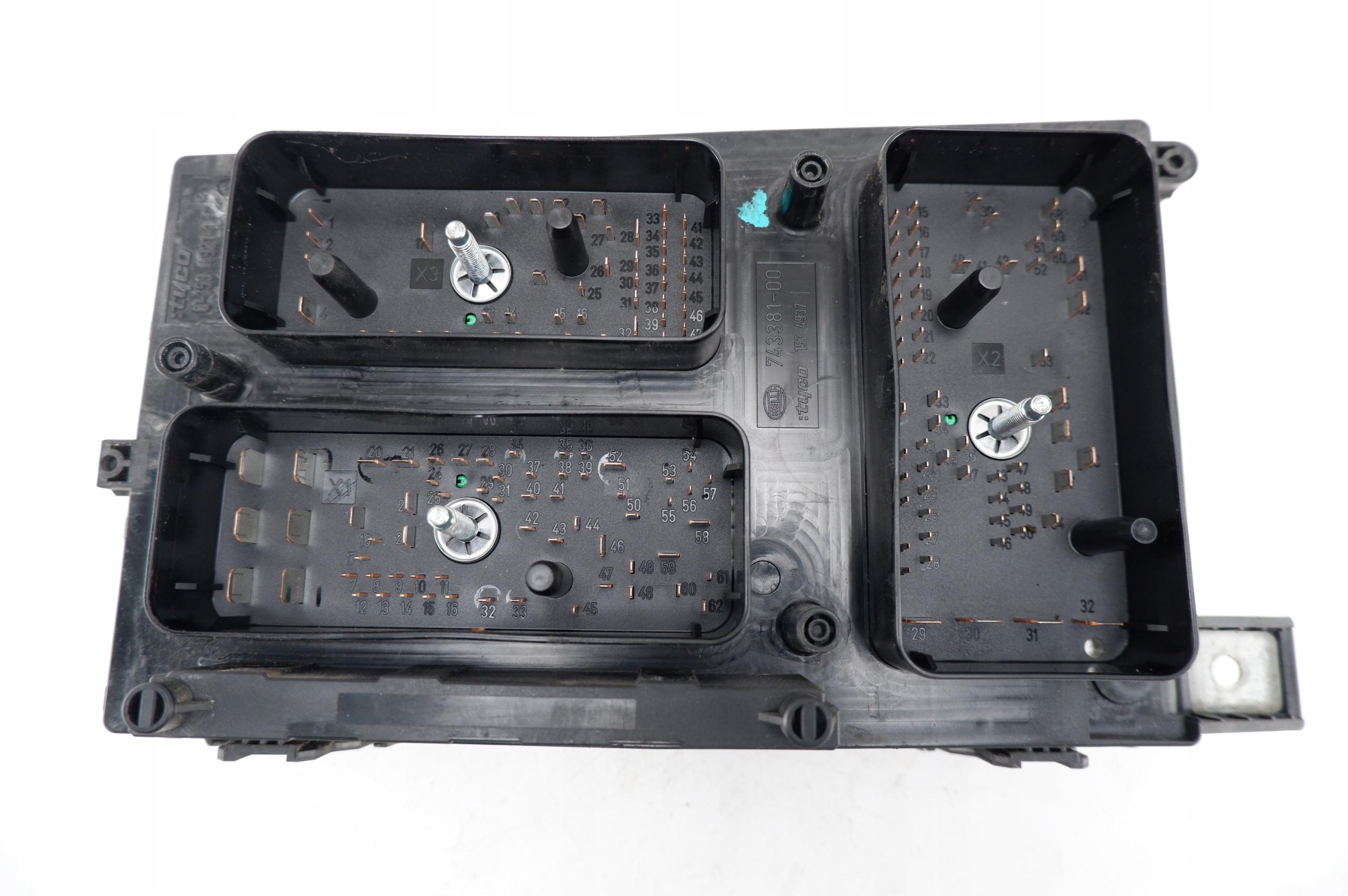 БЛОК ПРЕДОХРАНИТЕЛЕЙ OPEL ASTRA III 3 H 1534937