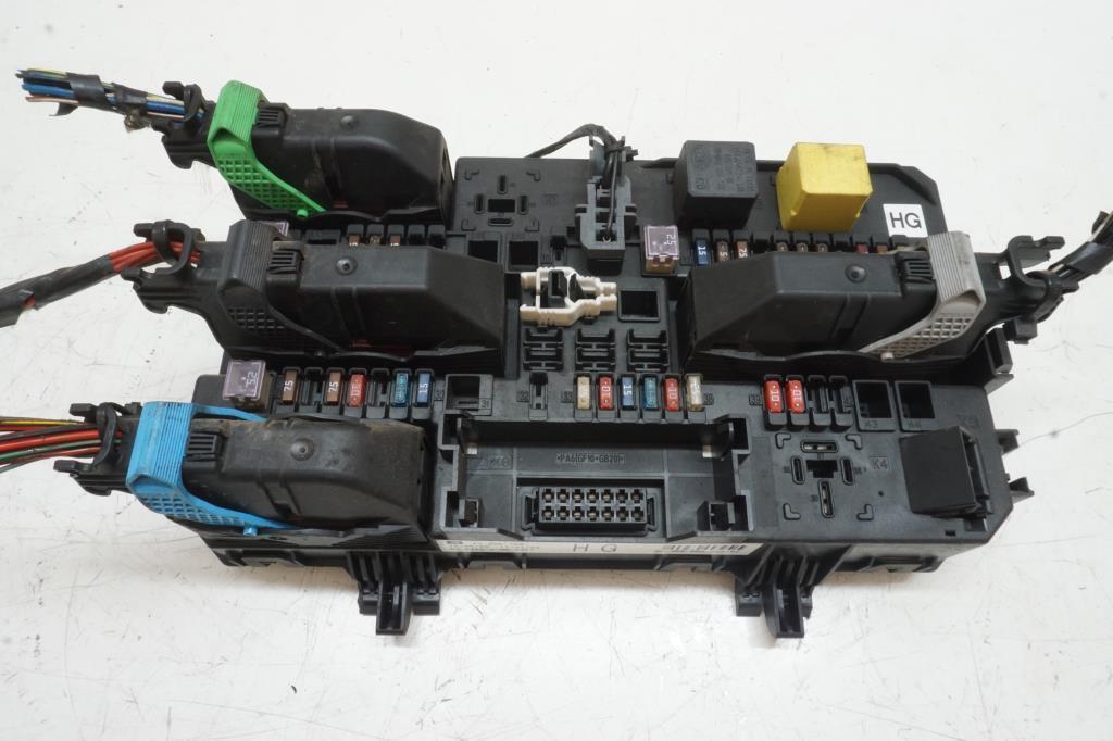 13206759 - БЛОК ПРЕДОХРАНИТЕЛЕЙ OPEL ASTRA III H 1.9 CDTI