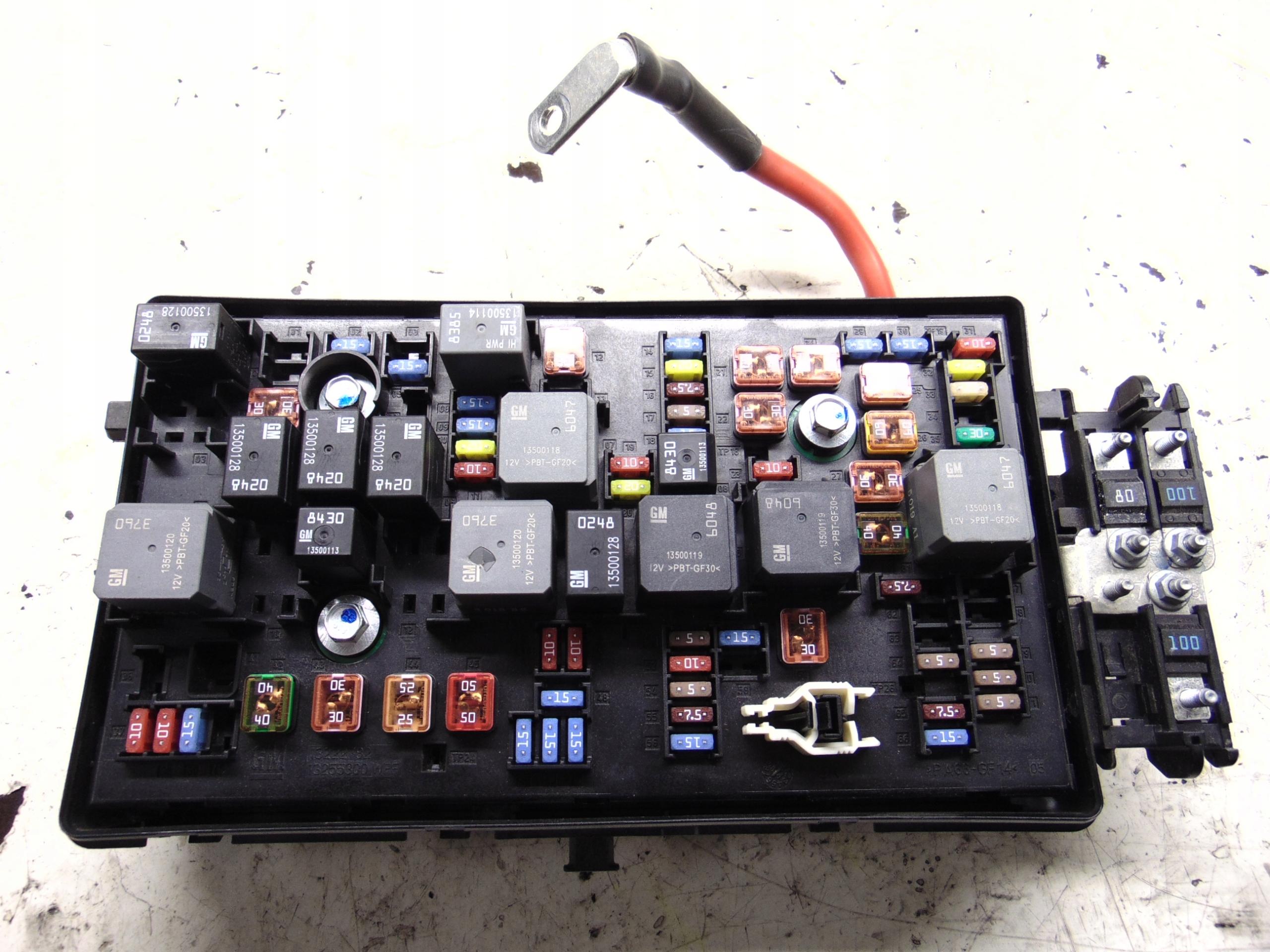 22933569, 13255300, - БЛОК ПРЕДОХРАНИТЕЛЕЙ OPEL INSIGNIA И A LIFT 2.0 D