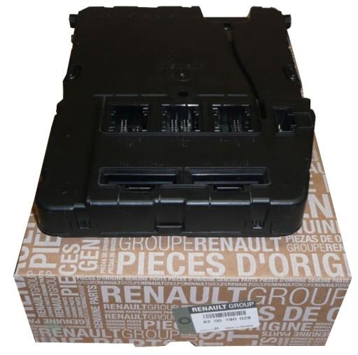 8200197424 8200261825 - БЛОК ЗАПОБІЖНИКІВ R MEGANE II 8200780028 BSI