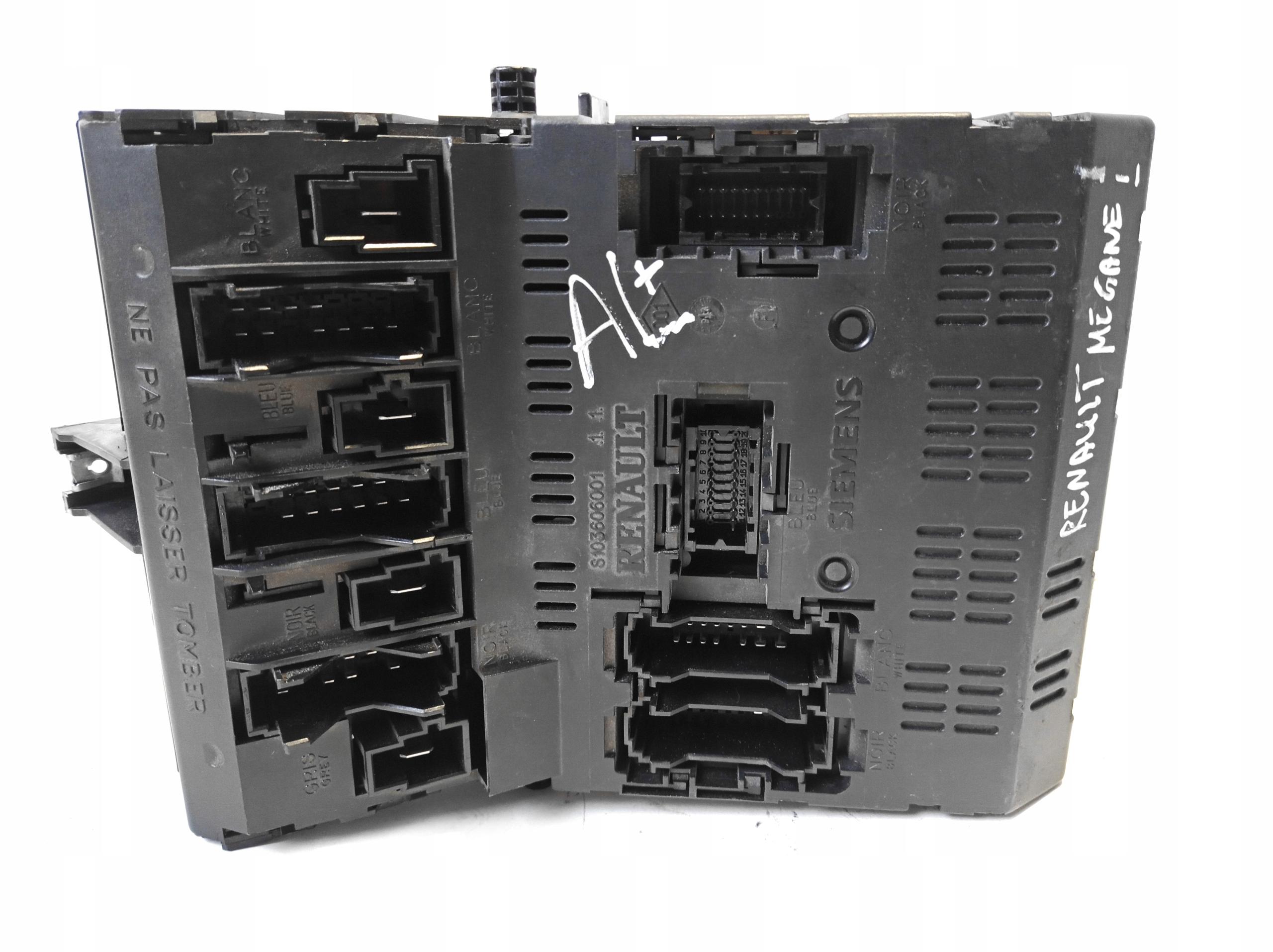 БЛОК ПРЕДОХРАНИТЕЛЕЙ RENAULT MEGANE 7703297183G